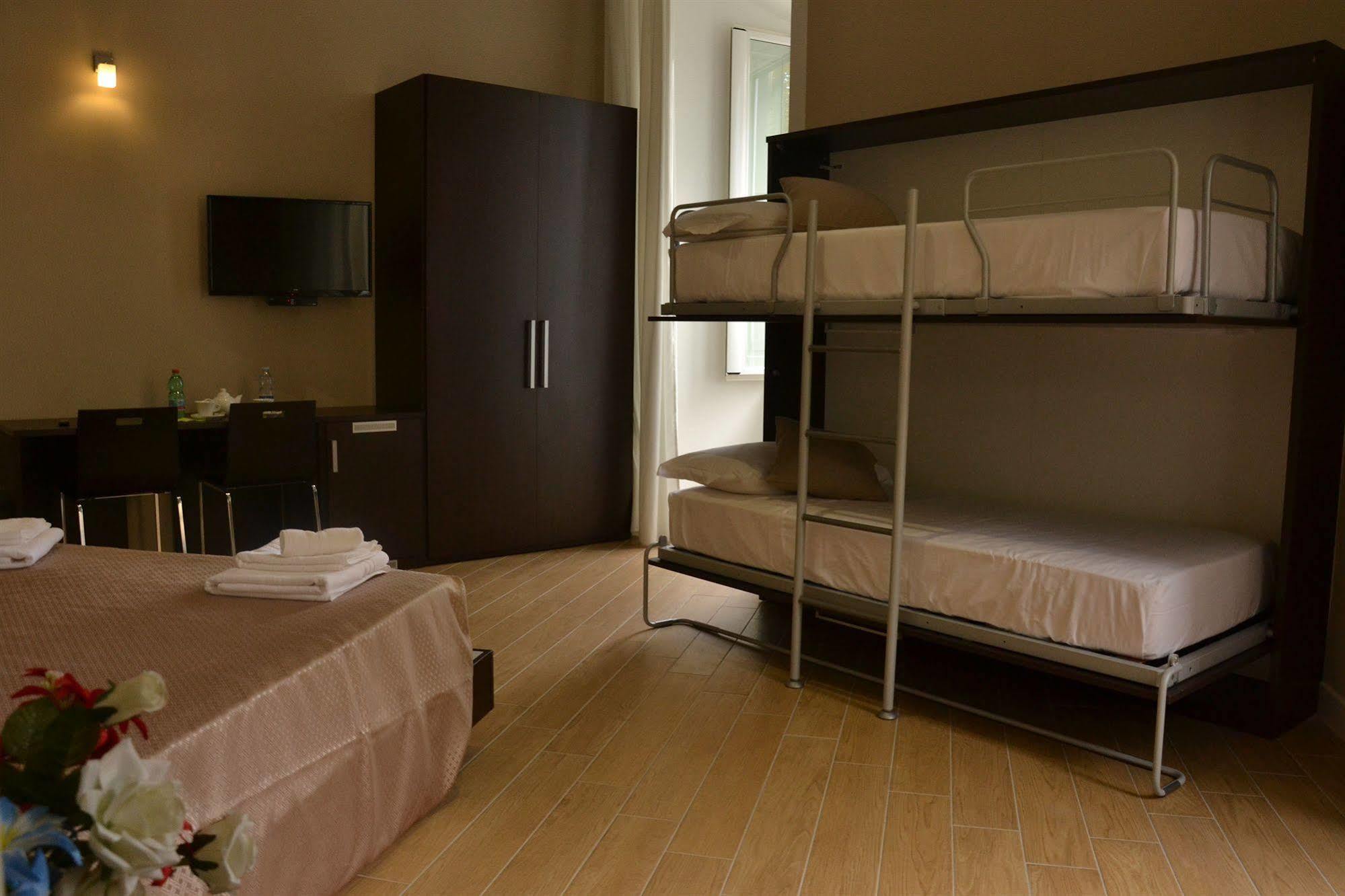 เดอะ เวสลีย์ Hotel โรม ภายนอก รูปภาพ